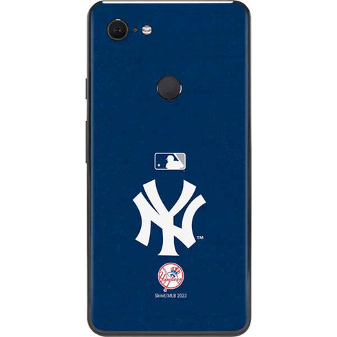 MLB New York Yankees - Solid Distressed Google Pixel 3 XL Skin
